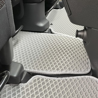 Коврики на Nissan Serena (C27) 2016 - 2022 в Иркутске