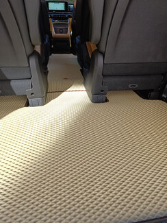 EVA коврики на KIA Carnival IV 11 мест 2020 - 2025 в Иркутске EVA коврики на KIA Carnival IV 11 мест 2020 - 2025 в Иркутске