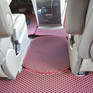 Ворсовые коврики на Toyota Sienna II 2003 - 2010 в Иркутске
