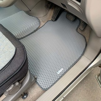 Коврики на Toyota Estima II 2000 - 2005 в Иркутске