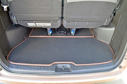 Коврики на Nissan Serena (C26) 2010 - 2016 в Иркутске