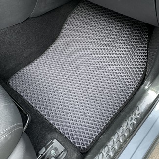 Коврики на Toyota C-HR 2016 - 2025 в Иркутске