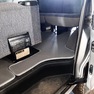 Ворсовые коврики на Mitsubishi Delica 4 1994 - 2007 в Иркутске