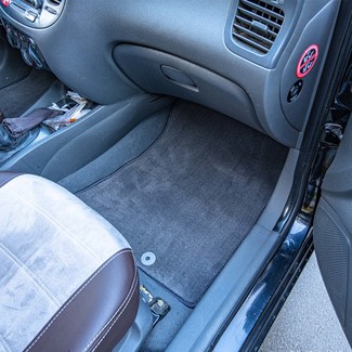 Ворсовые коврики на KIA Rio II 2005 - 2011 в Иркутске