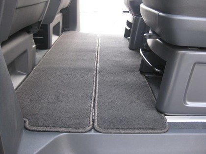 Коврики на Volkswagen Multivan (T5) 2003 - 2015 в Иркутске