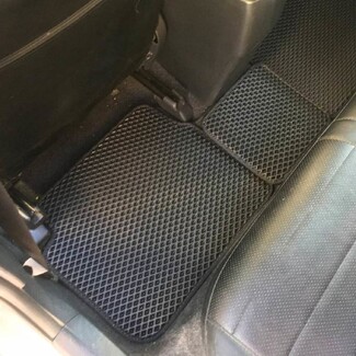 Ворсовые коврики на Toyota Corolla Axio (E14) 2006 - 2012 в Иркутске Ворсовые коврики на Toyota Corolla Axio (E14) 2006 - 2012 в Иркутске