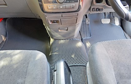 Коврики на Toyota Ipsum II 2001 - 2009 в Иркутске