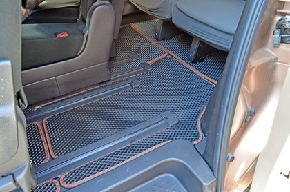 Коврики на Nissan Serena (C26) 2010 - 2016 в Иркутске
