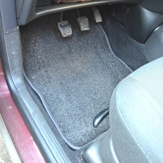 Ворсовые коврики на Ford Focus I 1998 - 2005 в Иркутске