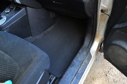 Коврики на Nissan X-Trail II 2007 - 2015 в Иркутске