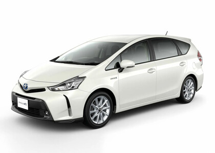EVA коврики на Toyota Prius Alpha 2011 - 2021 в Иркутске