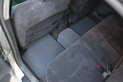 Ворсовые коврики на Toyota Allion I 2001 - 2007 в Иркутске