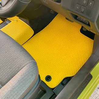 Ворсовые коврики на Toyota Porte II 2012 - 2020 в Иркутске