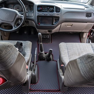 Коврики на Mitsubishi Space Gear 1994 - 2007 в Иркутске