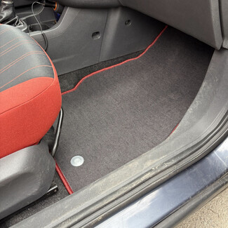 Ворсовые коврики на Opel Corsa D 2006 - 2014 в Иркутске Ворсовые коврики на Opel Corsa D 2006 - 2014 в Иркутске