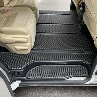 Коврики на Toyota Vellfire (H30) 2015 - 2023 в Иркутске