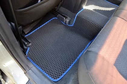 EVA коврики на Toyota Avensis II 2002 - 2008 в Иркутске