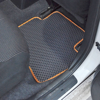 Коврики на Nissan Tiida (C11) 2004 - 2014 в Иркутске