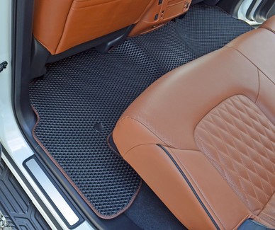 Коврики на Infiniti QX80 2013 - 2025 в Иркутске