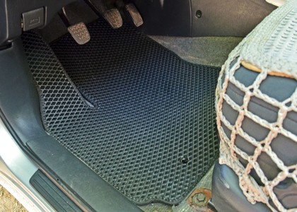 Коврики на Toyota Rav4 II 2000 - 2006 в Иркутске