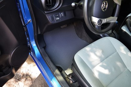 Коврики на Toyota Prius C 2011 - 2021 в Иркутске