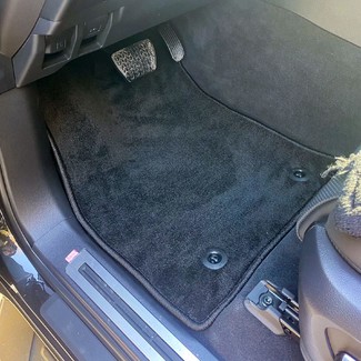 Ворсовые коврики на Lexus LX 600 и LX500d 2021 - 2025 в Иркутске