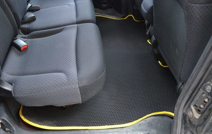 Коврики на Honda Mobilio Spike 2002 - 2008 в Иркутске