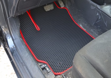 Ворсовые коврики на Toyota Yaris II 2005 - 2011 в Иркутске