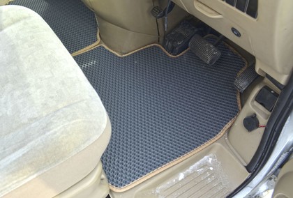 Коврики на Nissan Serena (C24) 1999 - 2005 в Иркутске
