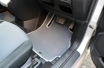 Коврики на Mazda Premacy II 2005 - 2010 в Иркутске