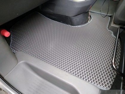 Коврики на Toyota Voxy (R70) 2007 - 2013 в Иркутске