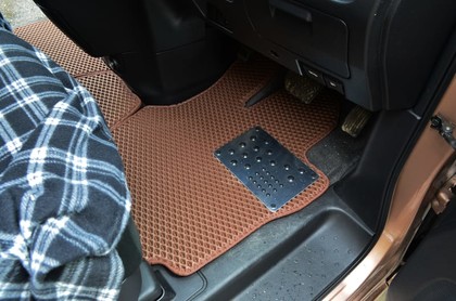 Коврики на Nissan Serena (C26) 2010 - 2016 в Иркутске