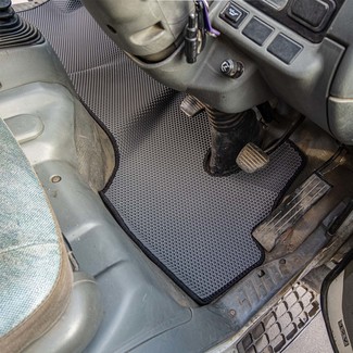 Коврики на Mitsubishi Fuso Canter VI узкая кабина 1991 - 2010 в Иркутске