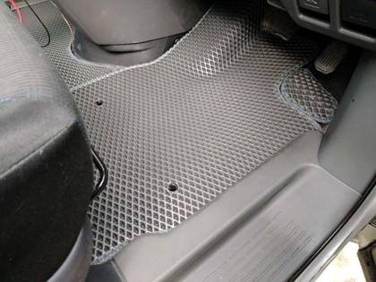 Коврики на Toyota Voxy (R70) 2007 - 2013 в Иркутске