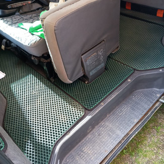 Ворсовые коврики на Mitsubishi Delica 3 1986 - 1999 в Иркутске