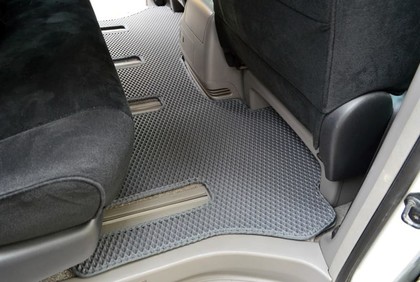 Коврики на Toyota Alphard (H10) 2002 - 2008 в Иркутске