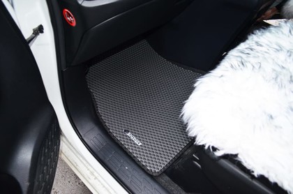 Коврики на Toyota Esquire (R80) 2014 - 2021 в Иркутске