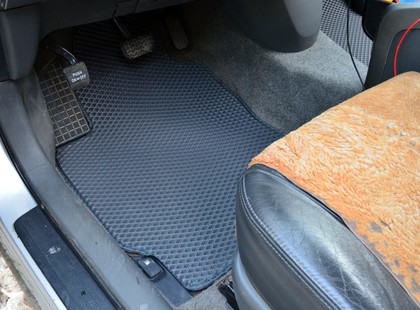 Ворсовые коврики на Toyota Prius (20) 2004 - 2009 в Иркутске