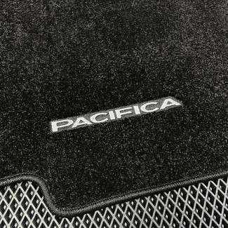 Коврики на Chrysler Pacifica II 2016 - 2025 в Иркутске