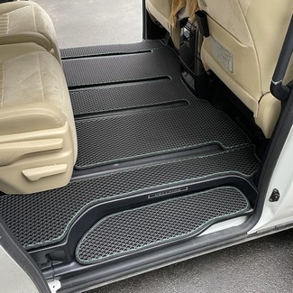 Коврики на Toyota Vellfire (H30) 2015 - 2023 в Иркутске