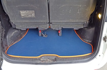 Коврики на Nissan Serena (C25) 2005 - 2010 в Иркутске