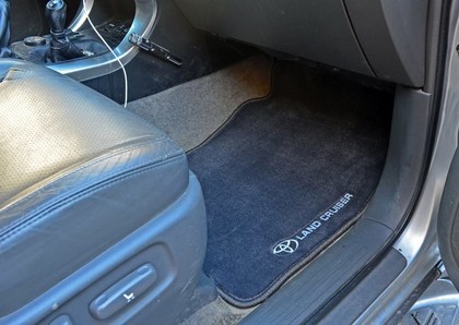 Ворсовые коврики на Toyota Land Cruiser Prado 120 2002 - 2009 в Иркутске
