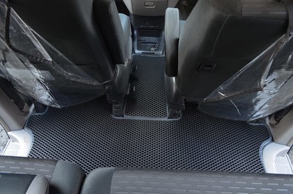 Коврики на Toyota Voxy (R60) 2001 - 2007 в Иркутске