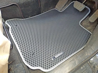 Коврики на Toyota Wish I 2003 - 2009 в Иркутске