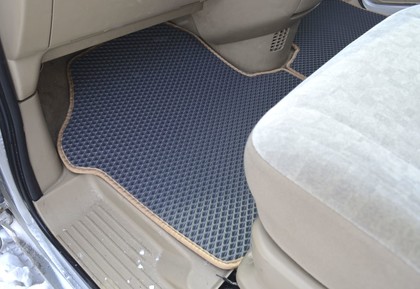 Коврики на Nissan Serena (C24) 1999 - 2005 в Иркутске