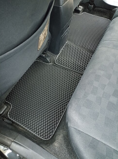 Ворсовые коврики на Toyota Corolla Axio (E14) 2006 - 2012 в Иркутске Ворсовые коврики на Toyota Corolla Axio (E14) 2006 - 2012 в Иркутске