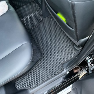 Коврики на Mitsubishi Pajero Sport III 2015 - 2025 в Иркутске