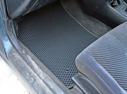 Ворсовые коврики на Toyota Sprinter Marino 1992 - 1997 в Иркутске