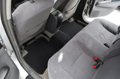 Ворсовые коврики на Toyota Prius (20) 2004 - 2009 в Иркутске