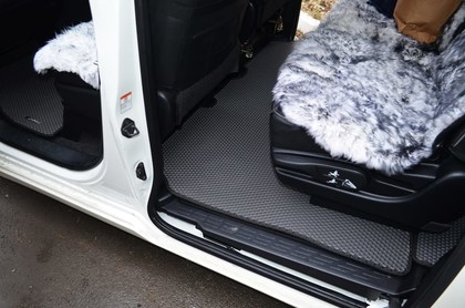 Ворсовые коврики на Toyota Noah (R80) 2014 - 2021 в Иркутске